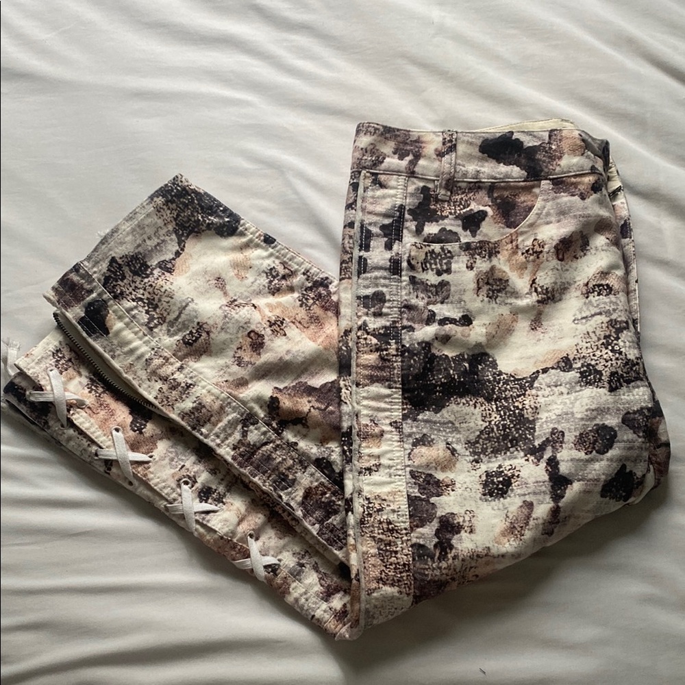 Isabel Marant Capri Neutral Color Camo Pants